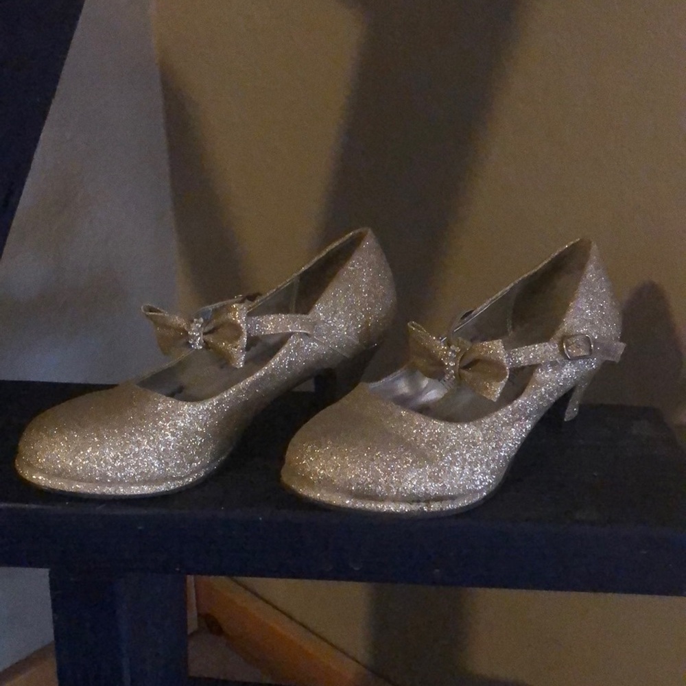 Little girls heels